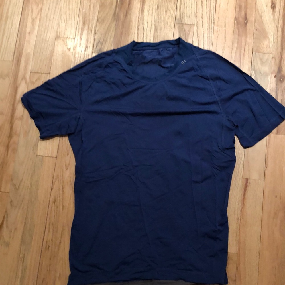 Lululemon metal vent tech. Older model